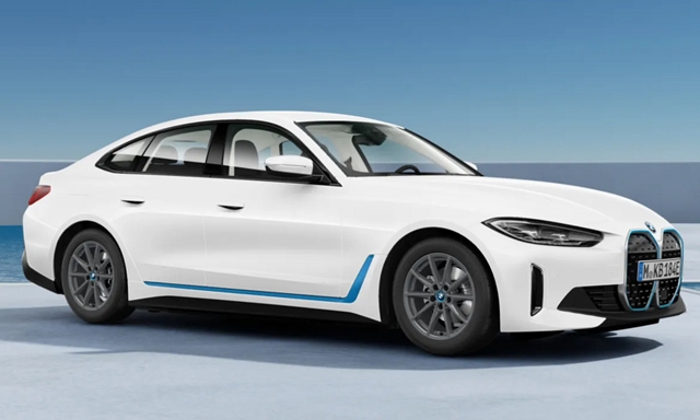 Autó: Magyarországon a BMW i4 villanyautó olcsóbb új verziója