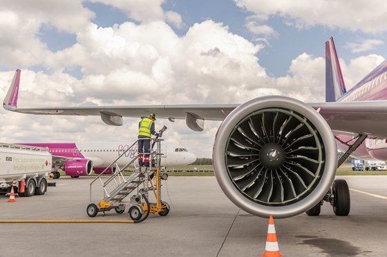 Itthon: Közel harminc órát csúszott a Wizz Air Abu-Dzabi-Budapest járata
