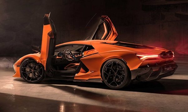 Autó: Úgy vásárolják a Lamborghiniket, mintha nem lenne holnap