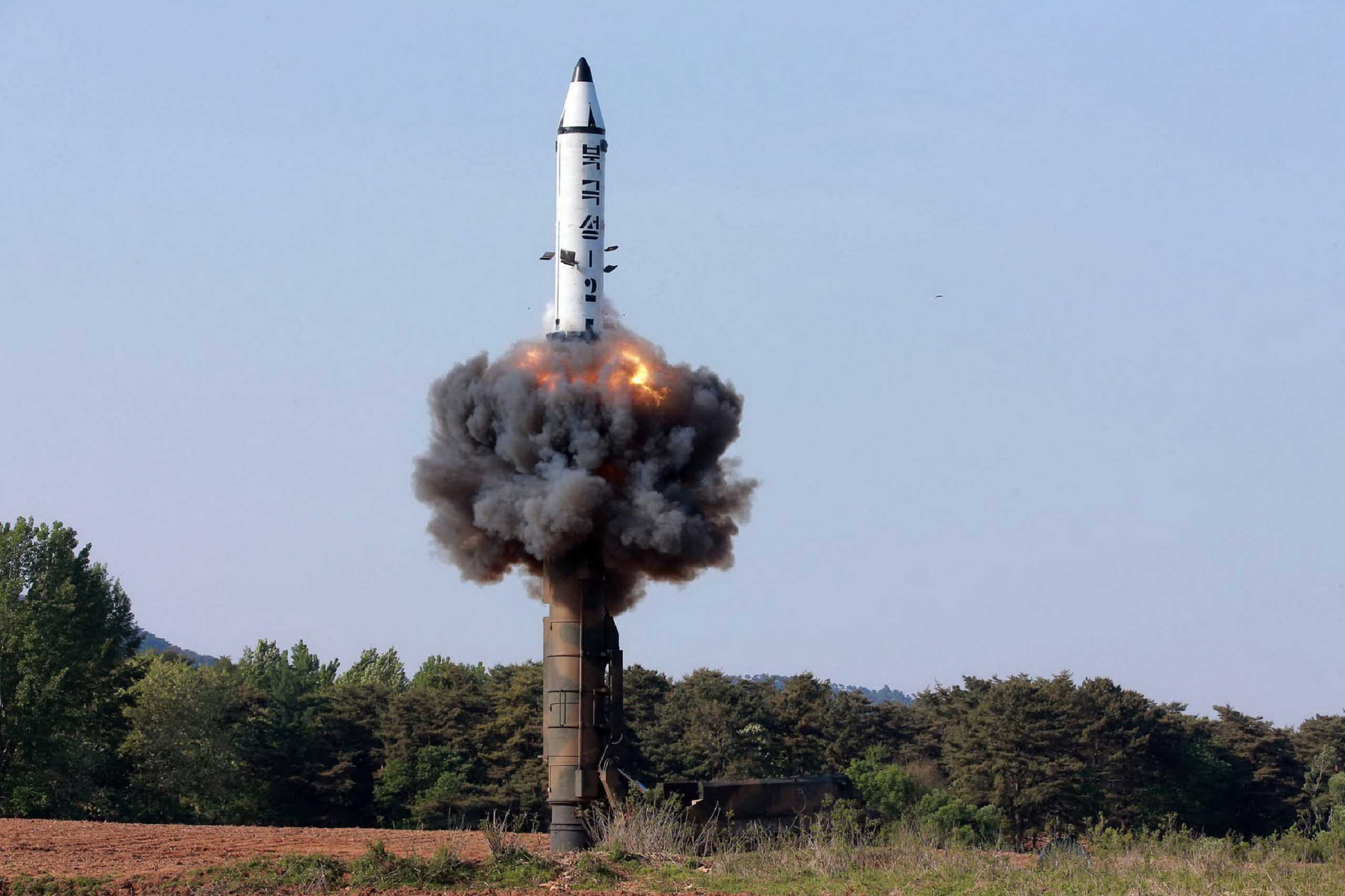 Észak-Korea megerősítette a rakétakilövésekről szóló hírt