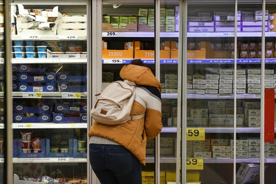 Gazdaság: Drágulni fog a cukor, viszont olcsóbb lehet a tojás és a liszt a boltokban