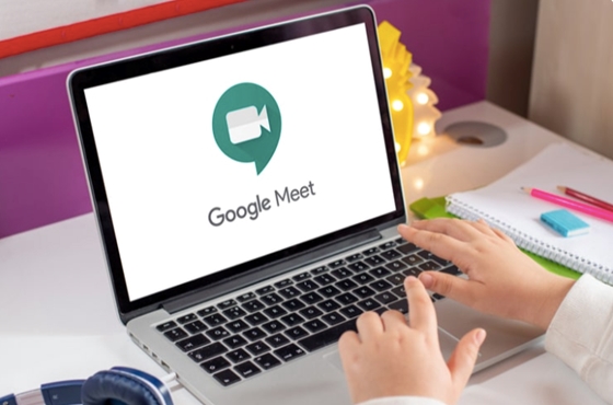 Tech: Kihagyhatók lesznek az unalmas megbeszélések, a Google Meet mesterséges intelligenciája jegyzetel helyettünk
