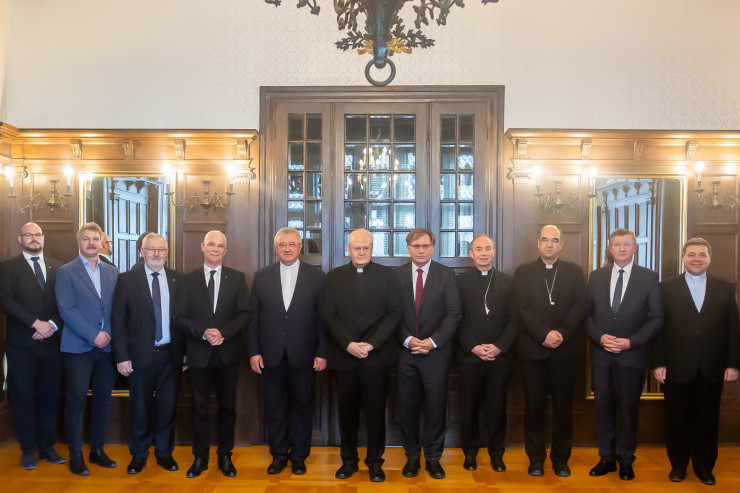 A béke fontosságára hívták fel a figyelmet magyarországi keresztény egyházi vezetők