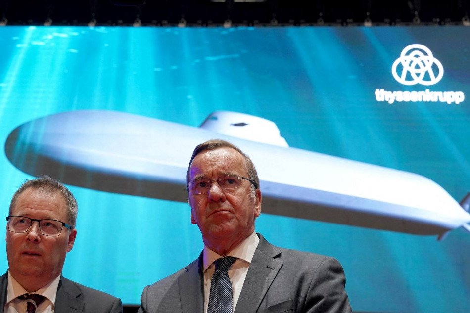 A német kormány beszállna a világ egyik legnagyobb tengeralattjáró-gyártó vállalatába