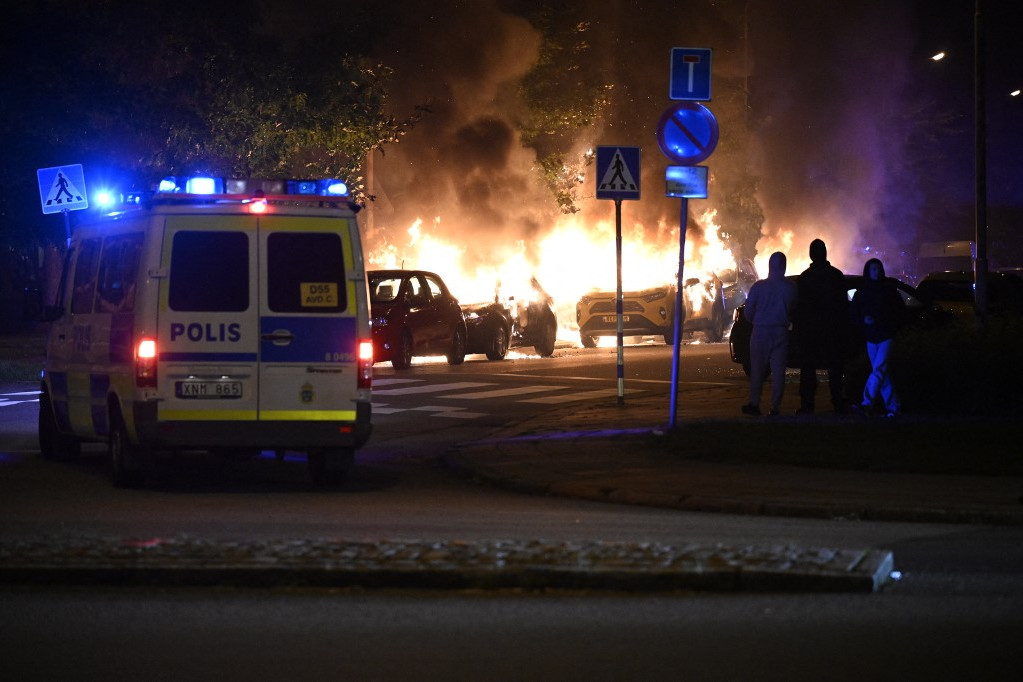 A svéd kormány beveti a hadsereget a bandaháborúk letörésére