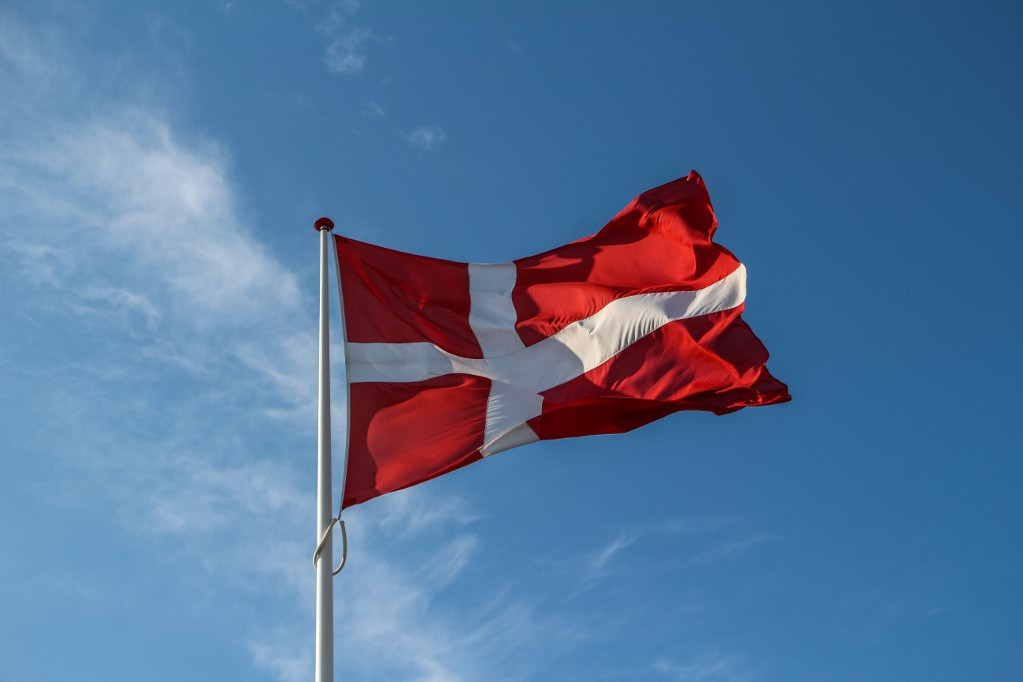 Dánia bocsánatot kért a szakintézményekben ápolt dánok ezreivel való rossz bánásmód miatt