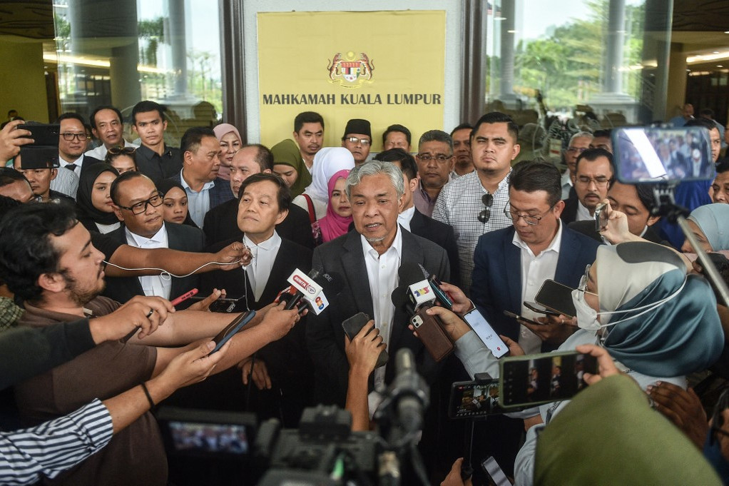 Ejtették a korrupciós vádakat a maláj miniszterelnök-helyettes ellen