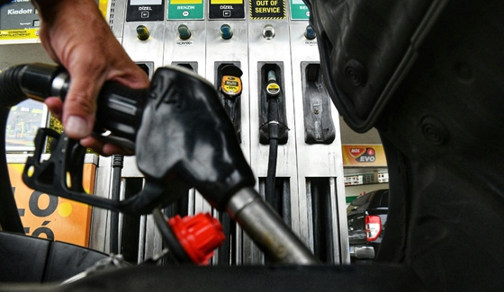 Gazdaság: Ásványolaj-szövetség: Újra üzemanyaghiányt okozna, ha a kormány visszavezetné a hatósági árakat