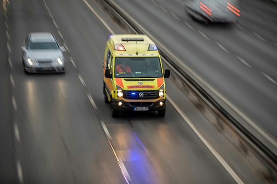 Itthon: A mentőszolgálat nem lát semmi problémát abban, hogy Mészáros Lőrinc egyik cégére bízták az autóik szervizelését