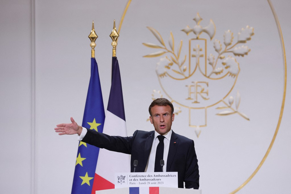 Macron: Nem loboghat orosz zászló az olimpián