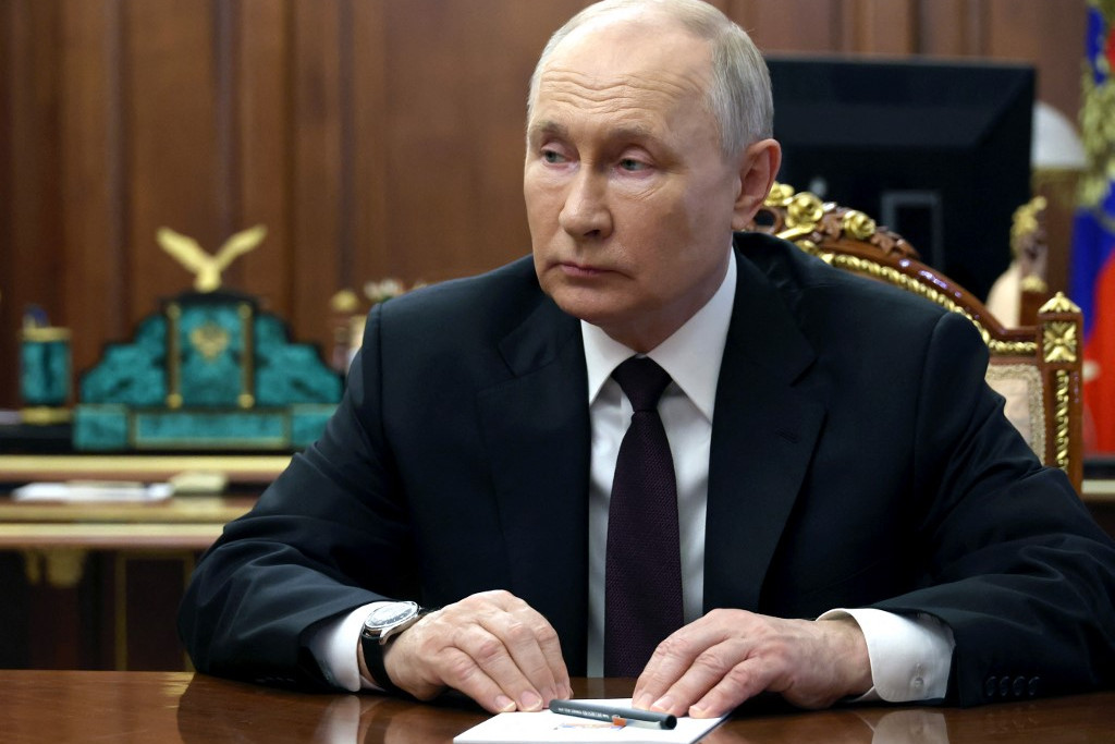 Putyin: 300 ezren szerződtek le az orosz hadseregbe
