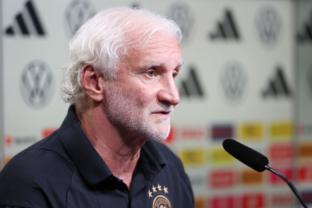 Rudi Völler szerint elkerülhetetlen volt a váltás a német válogatottnál
