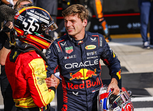 Sainz és Verstappen is gyorsabb Red Bullt vár a futamra