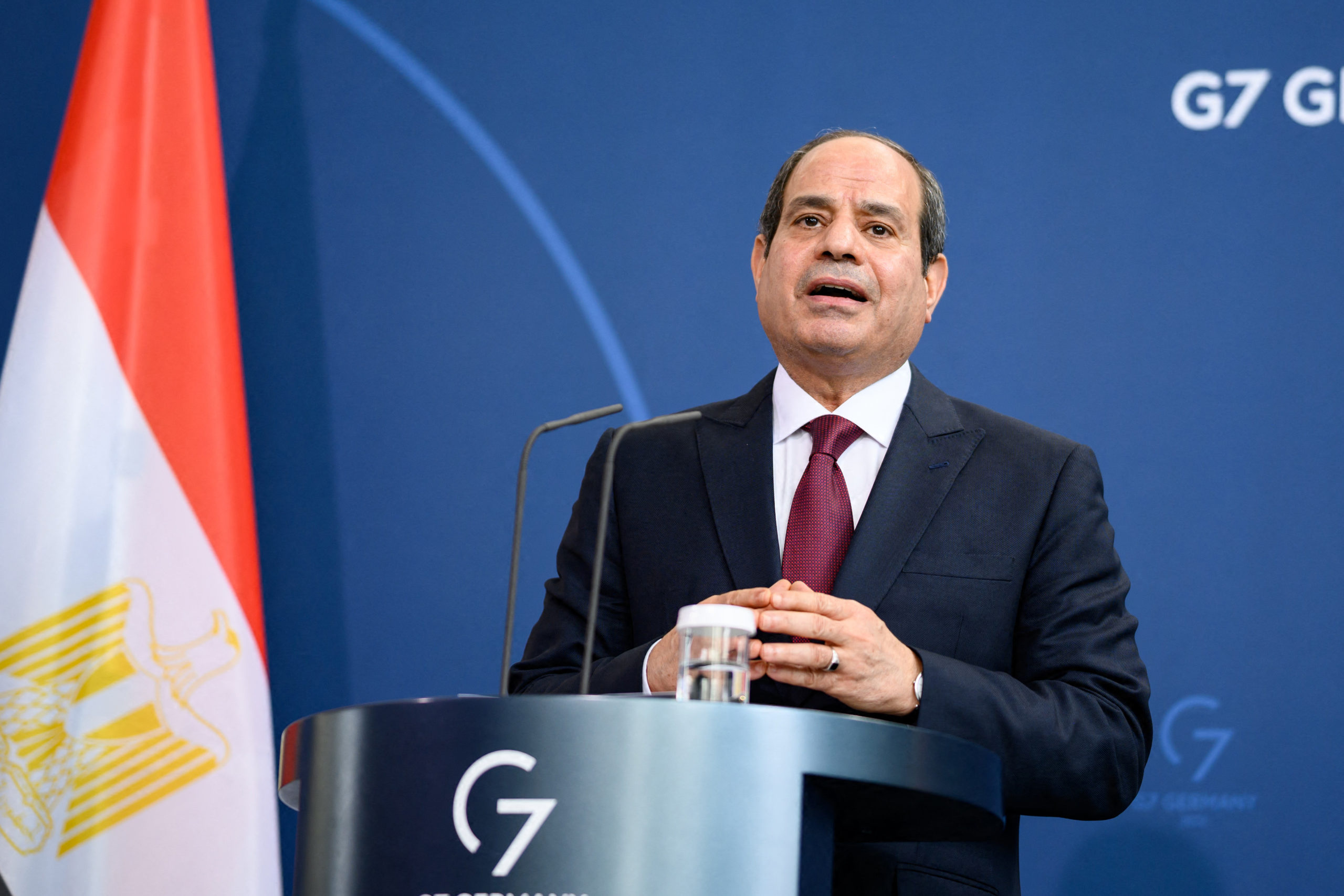 Az egyiptomi elnök arra szólította fel Gáza lakosait, hogy tartsanak ki