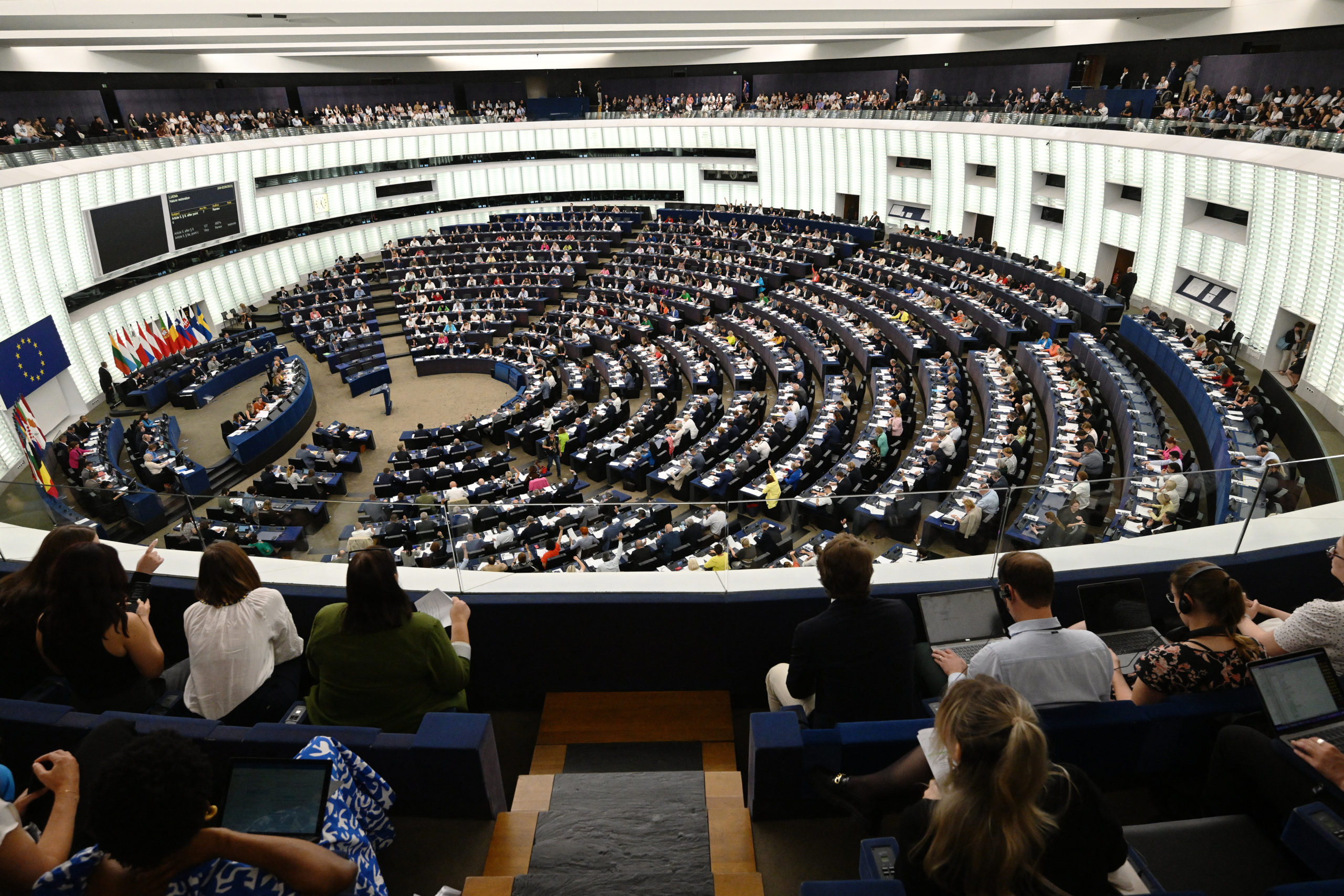 Az EP felszámolná a roma gyermekek tartós iskolai szegregációját