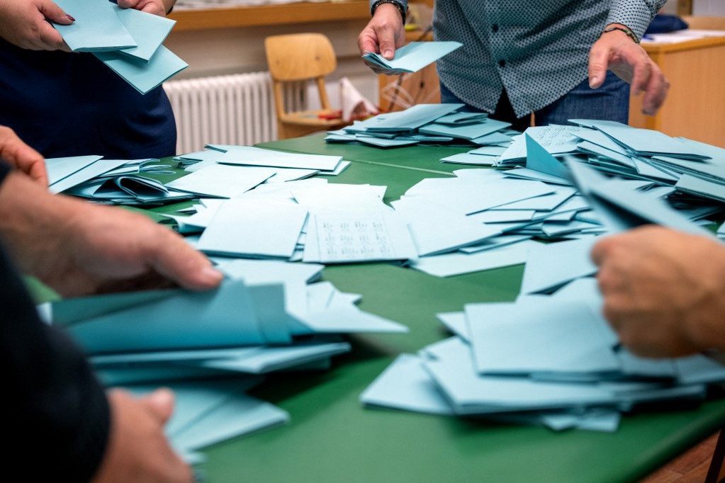 Exit poll: Bajorországban a CSU, Hessenben a CDU nyerte a választást