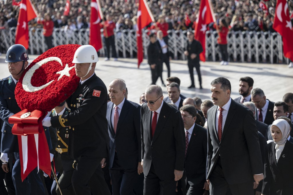 Fennállásának 100. évfordulóját ünnepli Törökország