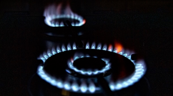 Gazdaság: Három és félszerese a lakossági piaci gázár a valódi piaci gázárnak