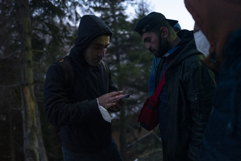 Már az Alpokon is átvágnak a migránsok, hogy Franciaországba jussanak