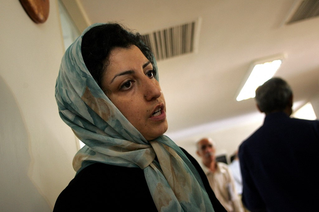 Nargesz Mohammadi iráni aktivista, újságíró kapja idén a Nobel-békedíjat