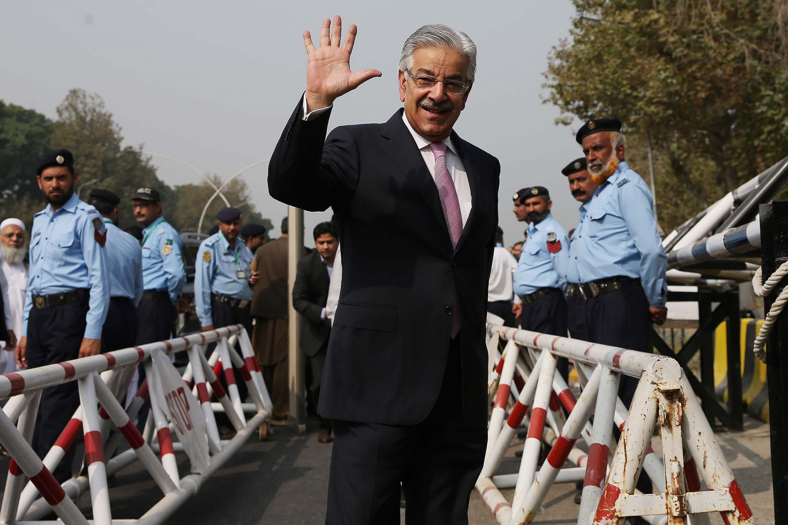 Négy év emigráció után visszatért Pakisztánba a volt miniszterelnök