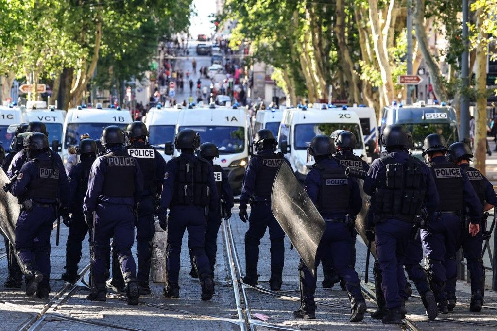 Pénz, drogok, fegyverek – erőszakhullám sújtja a franciaországi Marseille-t