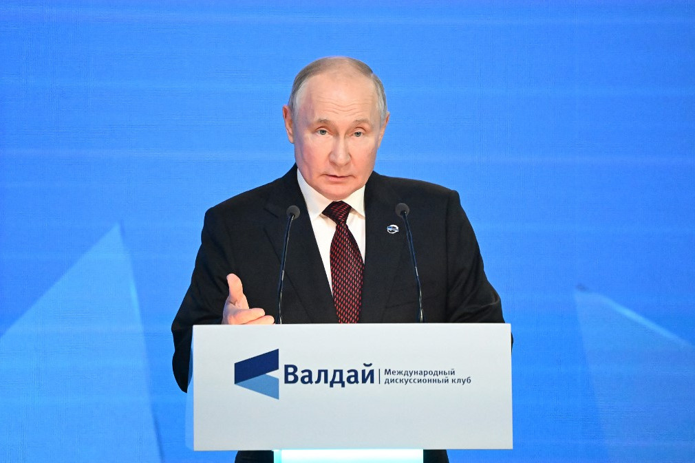 Putyin: egy új világ építésének feladata áll előttünk