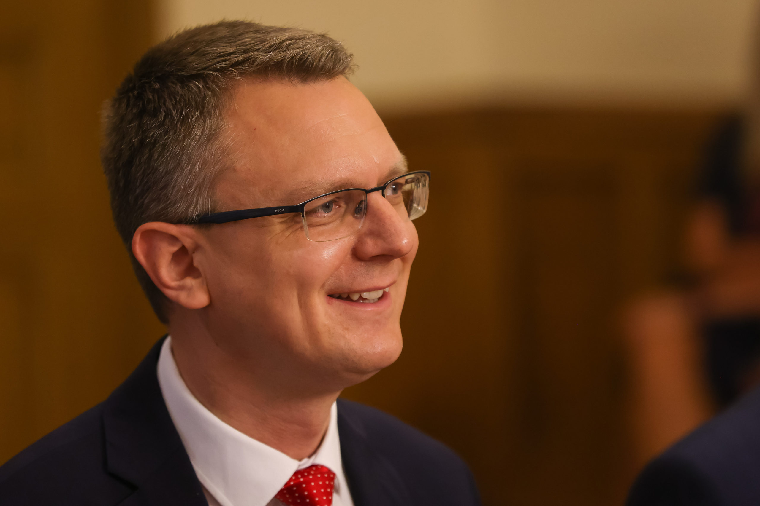 Rétvári Bence: A Jobbik korábbi elnöke hatalmas bukásnak nevezte a kerítést