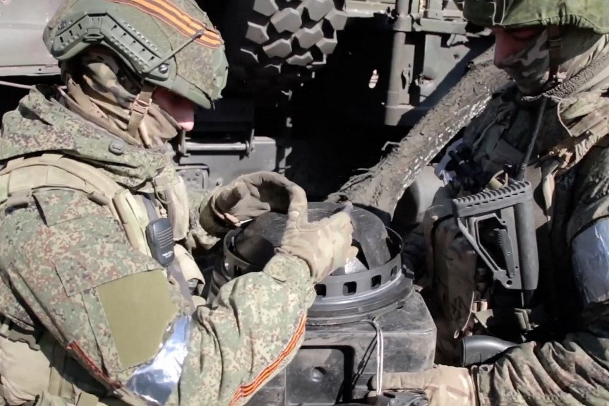 Tizenkét roham visszaveréséről számolt be az orosz védelmi minisztérium