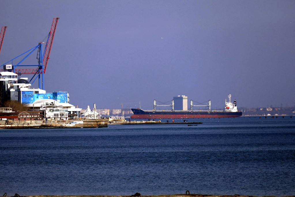 Ukrajna felfüggesztette az új fekete-tengeri gabonafolyosó forgalmát
