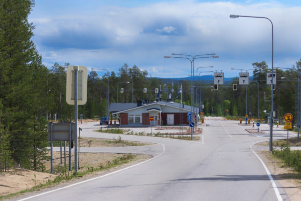 A finnek aláírást gyűjtenek, hogy a kormány ne zárja le az orosz határátkelőket