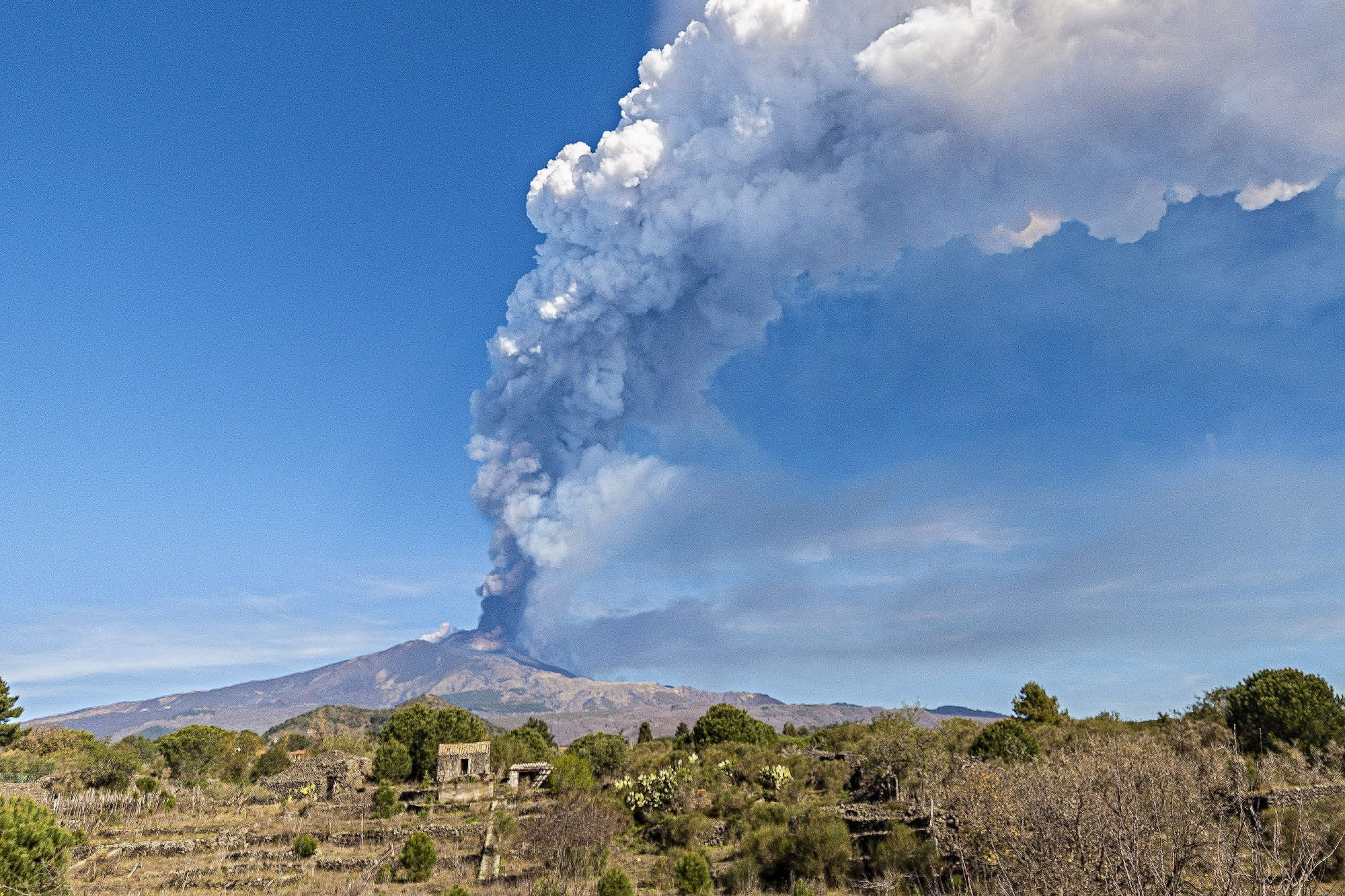 Az Etna veszélyesen aktivizálódott