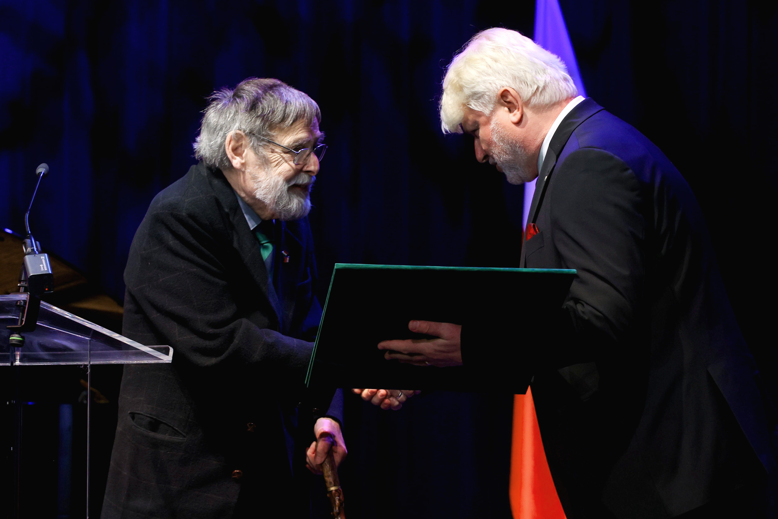 Engelmayer Ákos etnográfus vehette át az idei Felczak-díjat