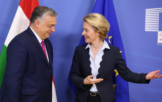 EUrologus: Óvatosan, de megnyitja Brüsszel a pénzeszsákot, közel egymilliárd eurót jóváhagytak Magyarország számára