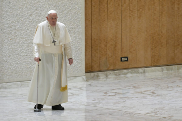 Ferenc pápa még nincs jól, ismét egy munkatársa olvasta fel beszédét