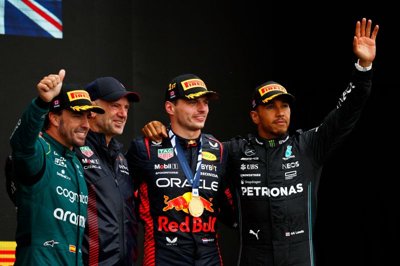 „Hamilton és Alonso sem győzné le Verstappent a Red Bullban”