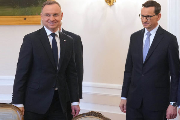 Lengyel kormányalakítás – Andrzej Duda feleskette Mateusz Morawiecki új kormányát