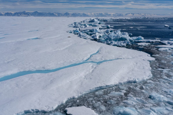 Mozgásba lendült a világ legnagyobb jéghegye