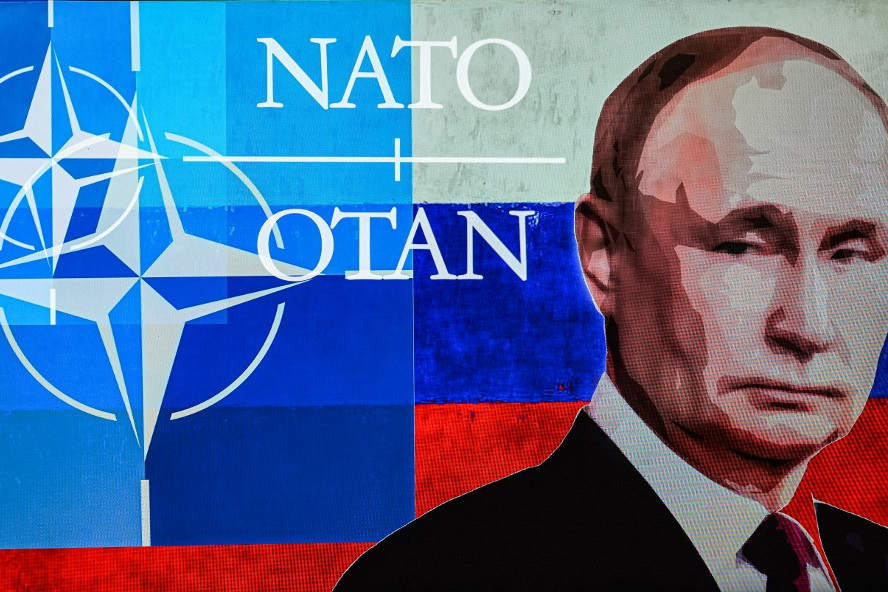 Oroszország kilépett a NATO-val kötött fegyverzetellenőrzési paktumból