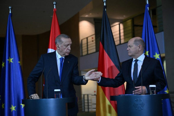 Scholz: A nézetkülönbség ellenére fontos a tárgyalás Törökországgal