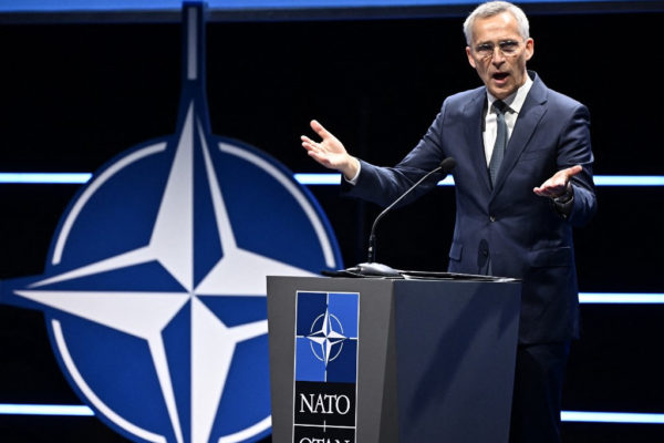 Stoltenberg: A NATO nem játszik aktív szerepet az izraeli–palesztin konfliktusban