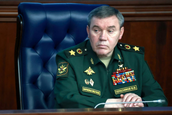 Az orosz vezérkari főnök az európai egyensúly veszélyeztetésével vádolja a NATO-t
