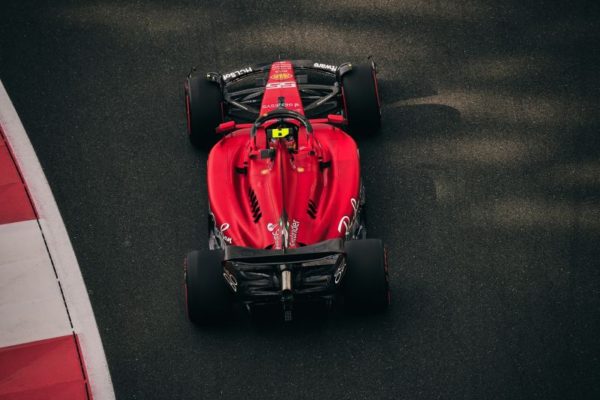 „Az új Ferrarinak minden terepen meg kell állnia a helyét” – Sainz