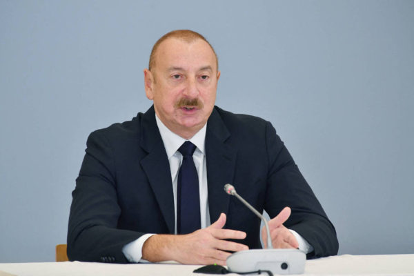 Azerbajdzsánban előre hozott választásokat tartanak jövő februárban