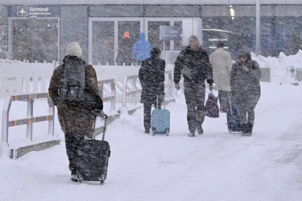 Budapest Airport: késések, járattörlések lesznek a havazás miatt