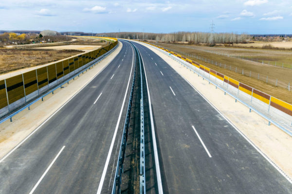 Csepreghy Nándor: Célegyenesbe ért a gyorsforgalmi úthálózat elérhetővé tétele