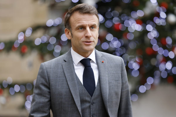 Emmanuel Macron: A párizsi nyári olimpiával fémjelzett 2024 a francia büszkeség és remény éve lesz