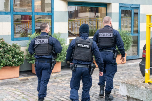 Fokozott rendőri jelenlét lesz Franciaországban szilveszterkor terrorveszély miatt