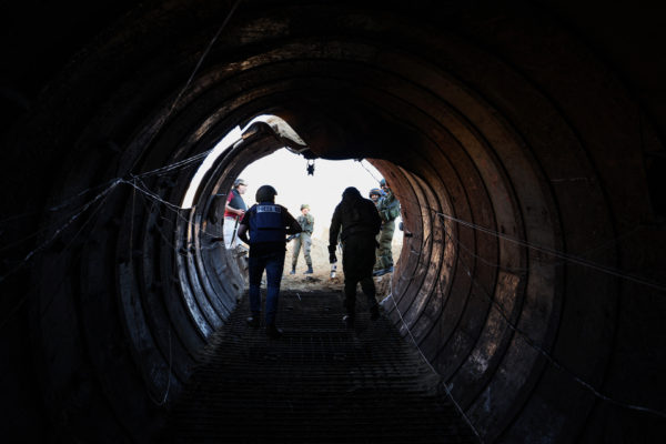 Izraeli katonai szóvivő: mecsetek alatt bukkantak alagutakra Gázában