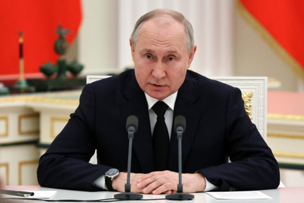 Maratoni élő adás vár Putyinra